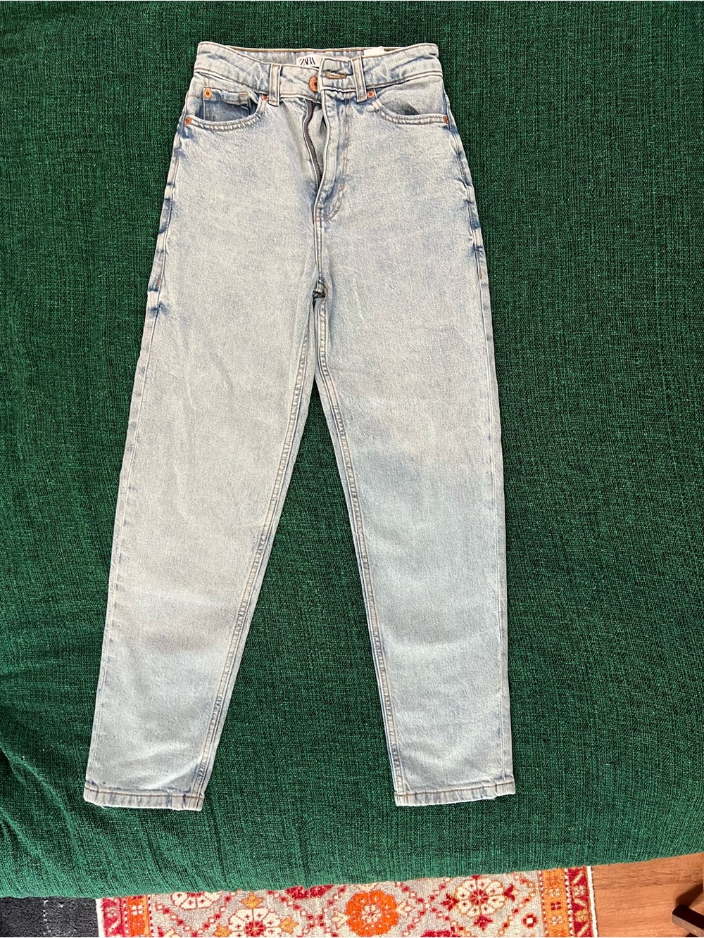 Zara High-Rise Light Acid Wash Mom Jeans, Size US 0